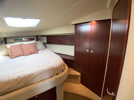 Sea Ray 44 Sedan Bridge - Lift - image