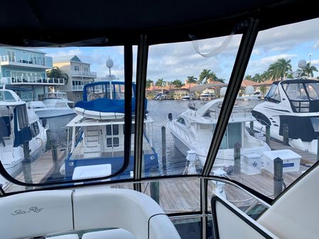 Sea Ray 44 Sedan Bridge - Lift - image