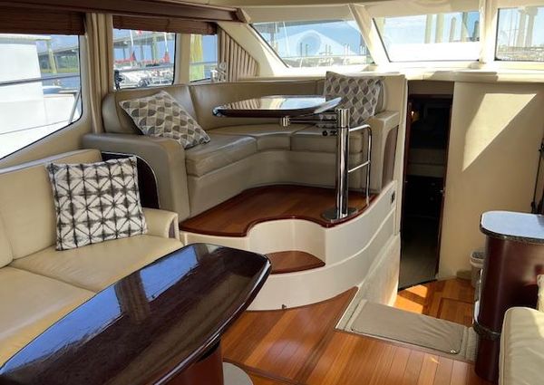 Sea Ray 44 Sedan Bridge - Lift - image