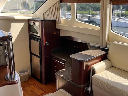 Sea Ray 44 Sedan Bridge - Lift - image