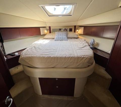 Sea Ray 44 Sedan Bridge - Lift - image