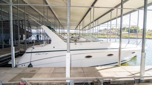 Chris-Craft 320 Express Cruiser