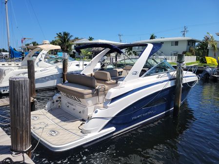 Regal 320 EXPRESS CRUISER image