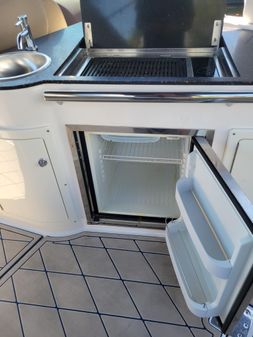 Regal 320 EXPRESS CRUISER image
