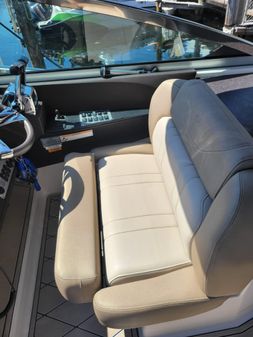 Regal 320 EXPRESS CRUISER image