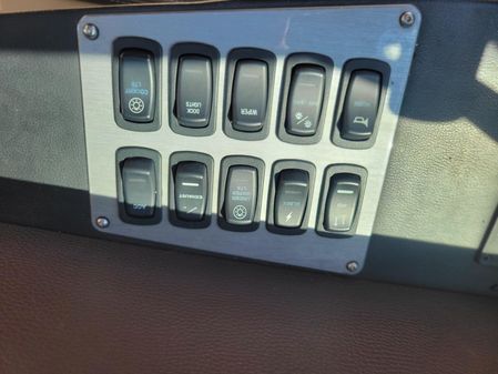 Regal 320 EXPRESS CRUISER image