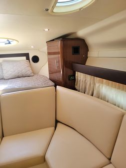 Regal 320 EXPRESS CRUISER image