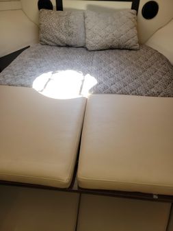 Regal 320 EXPRESS CRUISER image