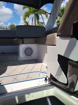 Regal 320 EXPRESS CRUISER image