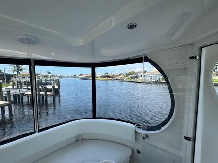 Sea Ray 40 Motor Yacht image