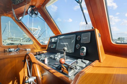 North Pacific 43 Pilothouse image