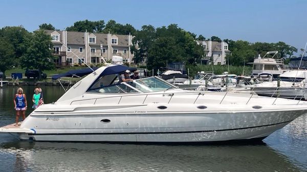 Cruisers Yachts 4270 Express