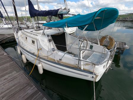 Hunter 27 image