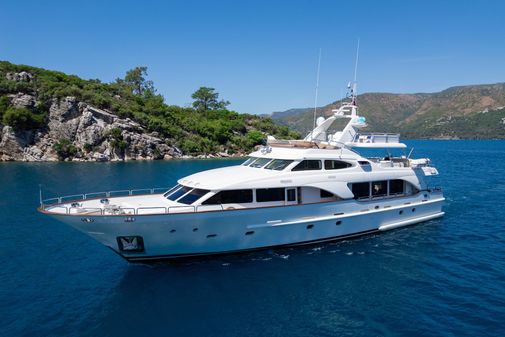 Benetti Tradition 100 image