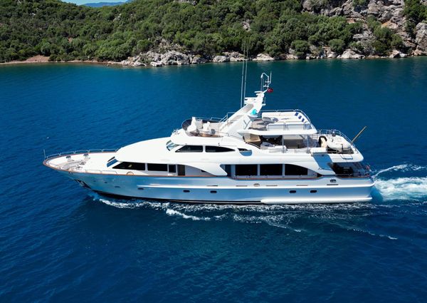 Benetti Tradition 100 image