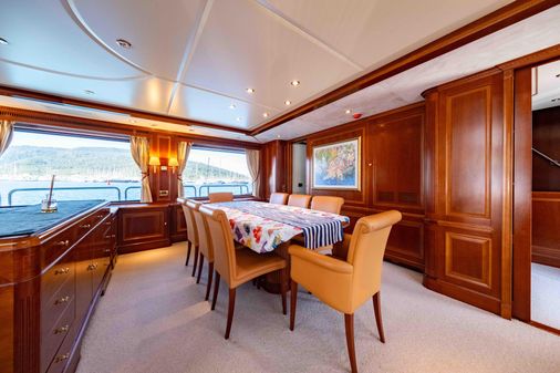 Benetti Tradition 100 image