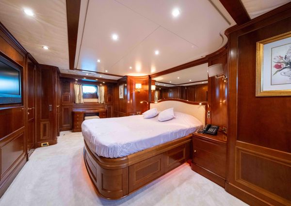 Benetti Tradition 100 image