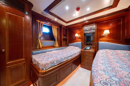 Benetti Tradition 100 image