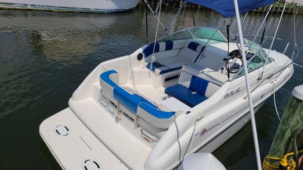 Sea Ray 240 Sundancer 