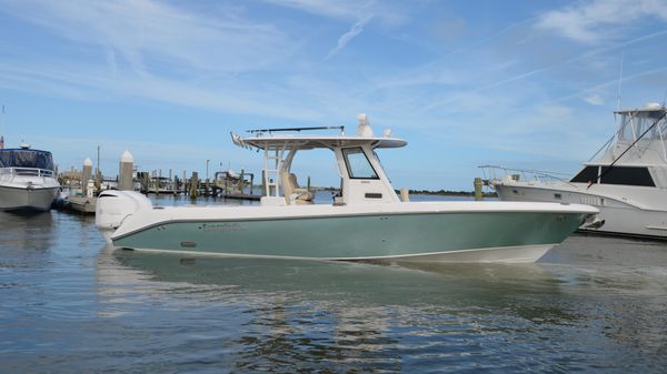 Everglades 335 Center Console 
