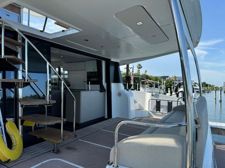 Fountaine Pajot MY 6 image