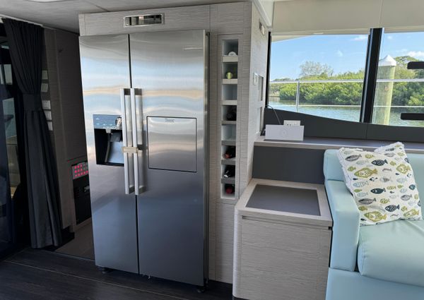 Fountaine Pajot MY 6 image