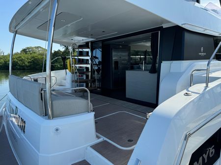 Fountaine Pajot MY 6 image