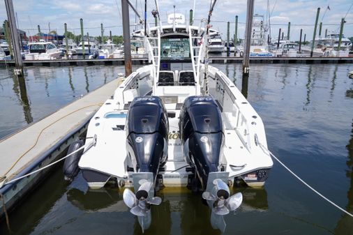 Wellcraft Scarab 302 Offshore image