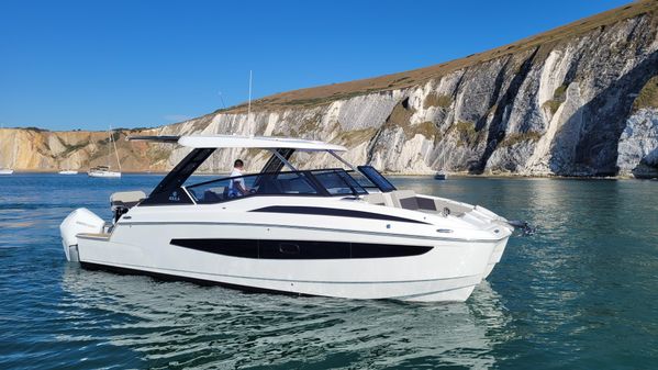 Aquila 32 Sport image