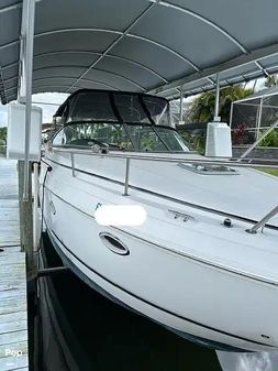 Rinker 280 Express Cruiser image