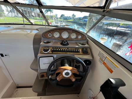 Rinker 280 Express Cruiser image