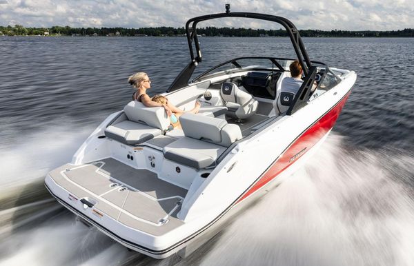 2025 Scarab 215 LX Wake