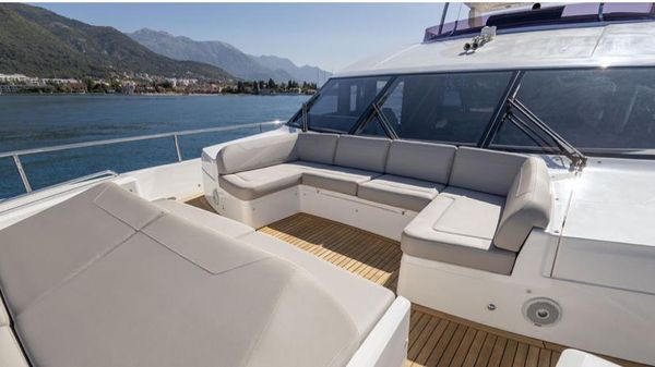 Princess Yachts 88 image