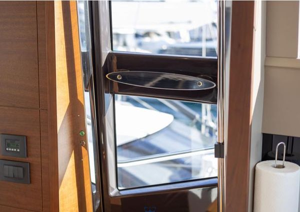 Princess Yachts 88 image