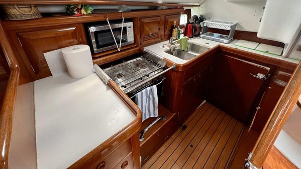 Beneteau OCEANIS-411-CELEBRATION image