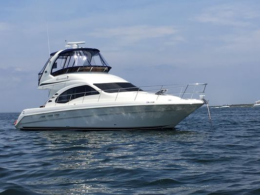 Sea Ray 420 Sedan Bridge - main image