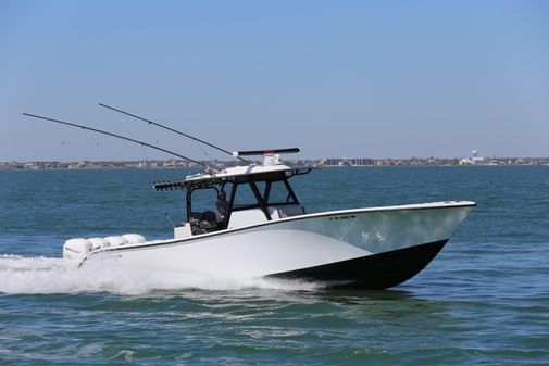 Yellowfin 39 image