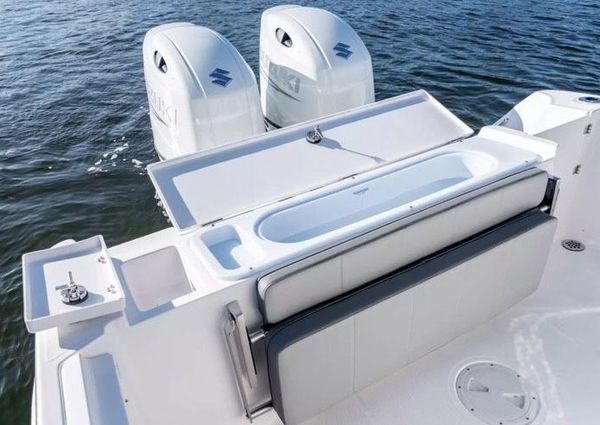 Aquasport 2500-CENTER-CONSOLE image