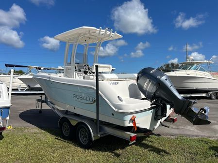 Robalo R222-CENTER-CONSOLE image