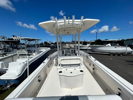 Robalo R222-CENTER-CONSOLE image