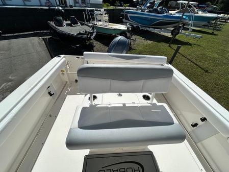 Robalo R222-CENTER-CONSOLE image