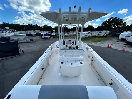 Robalo R222-CENTER-CONSOLE image