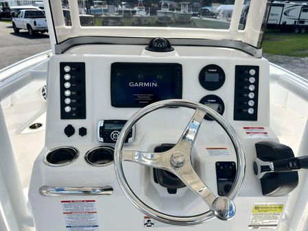 Robalo R222-CENTER-CONSOLE image