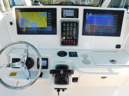 Everglades 355 Center Console image