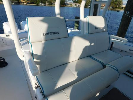 Everglades 355 Center Console image