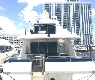Lazzara 76 Skylounge image