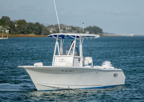 Sea Hunt Ultra 225 image