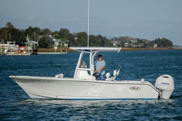 Sea Hunt Ultra 225 - main image