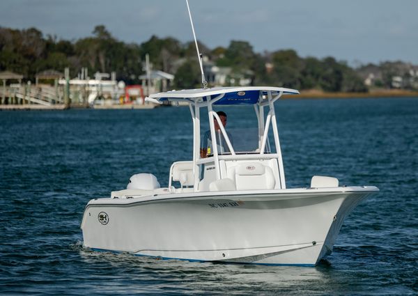 Sea Hunt Ultra 225 image