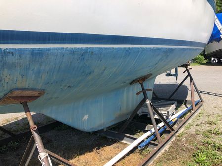Endeavour 32' Sloop image